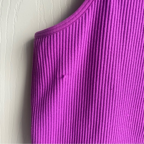 Garage Ribbed Halter Crop Top - Picture 4 of 4